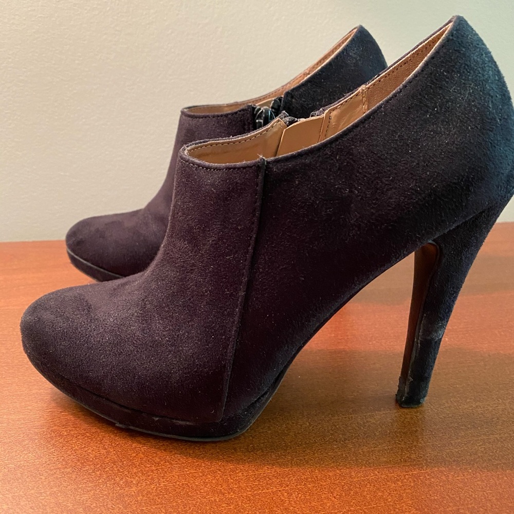 Merona Suede Ankle Boots, Size 5.5